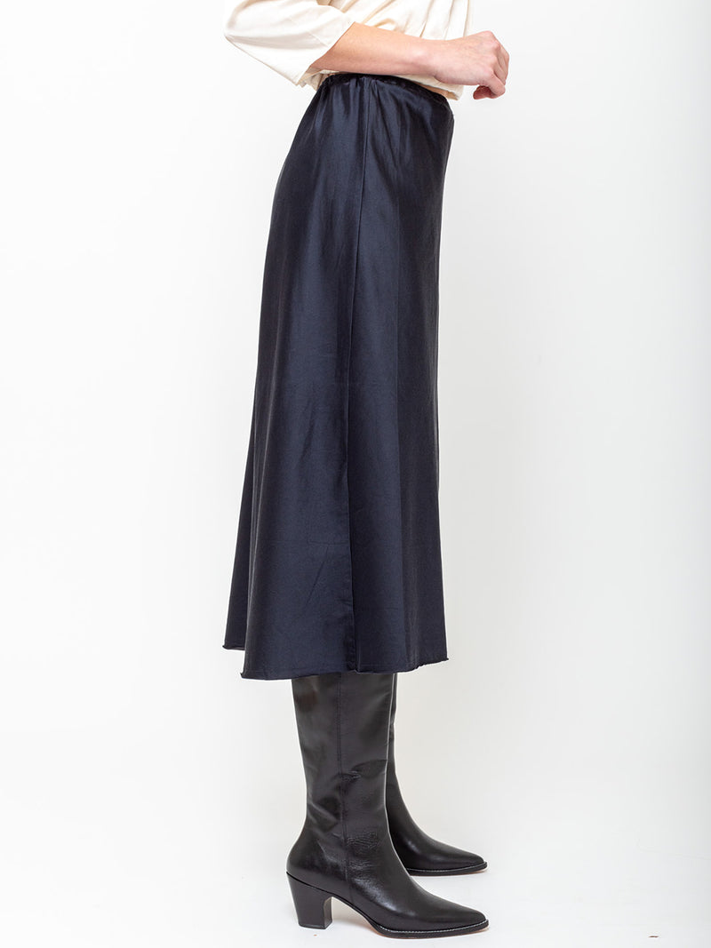 Sula - Bias Cut Skirt - Dark Navy - Verdalina